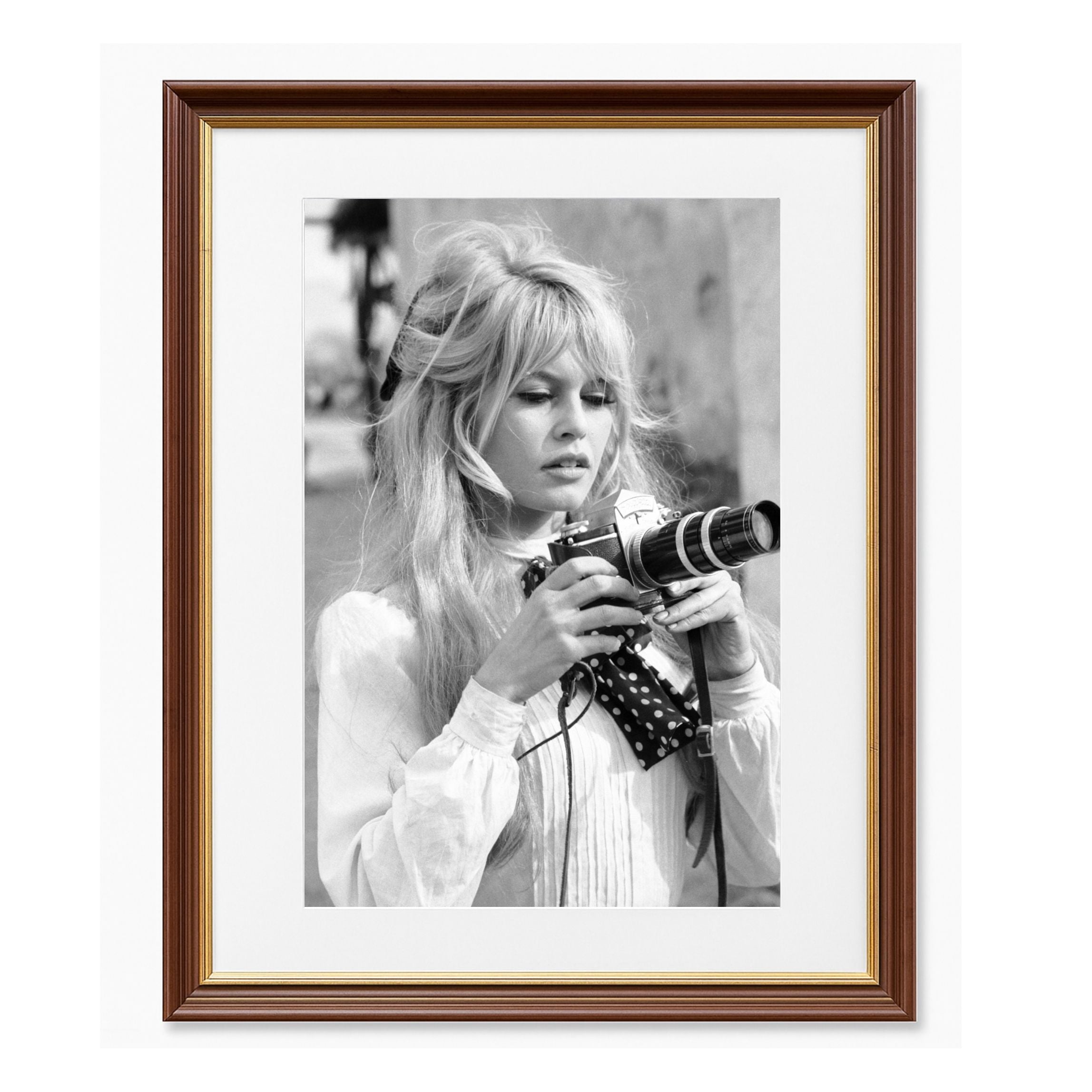 Brigitte Bardot Filming of Viva Maria (1965) - Uramljena slika - Više ramova