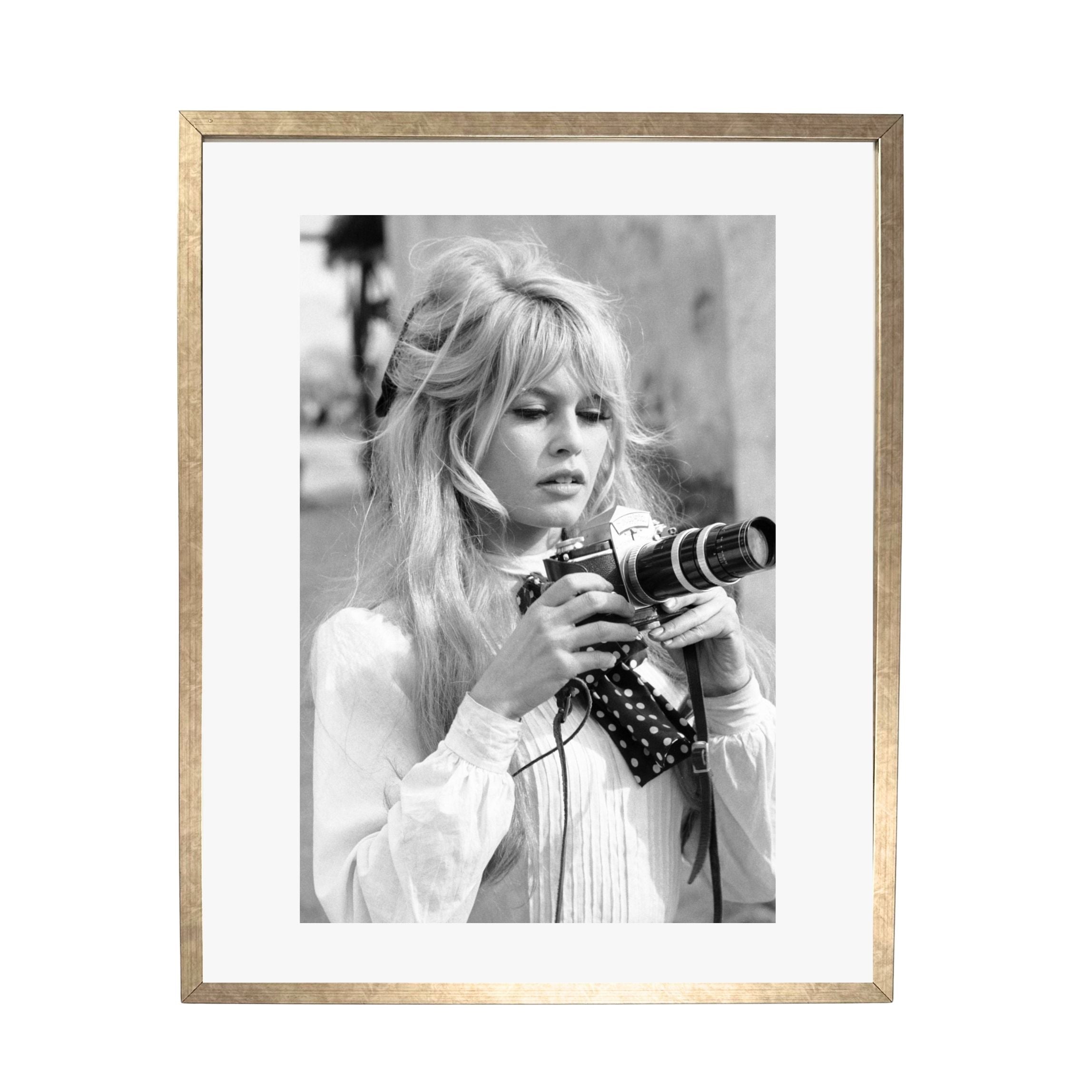 Brigitte Bardot Filming of Viva Maria (1965) - Uramljena slika - Više ramova
