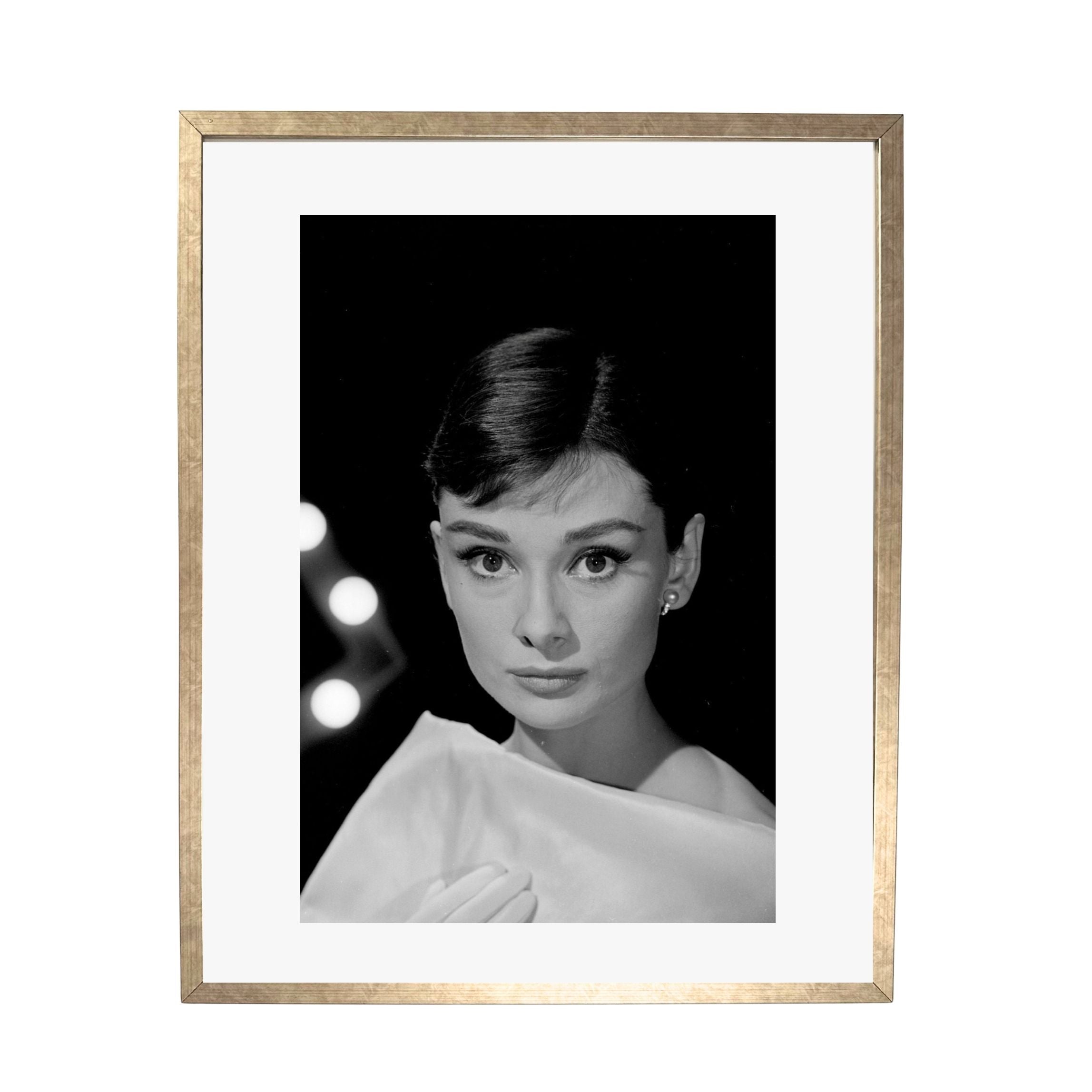 Audrey Hepburn (1956) - Uramljena slika - Više ramova