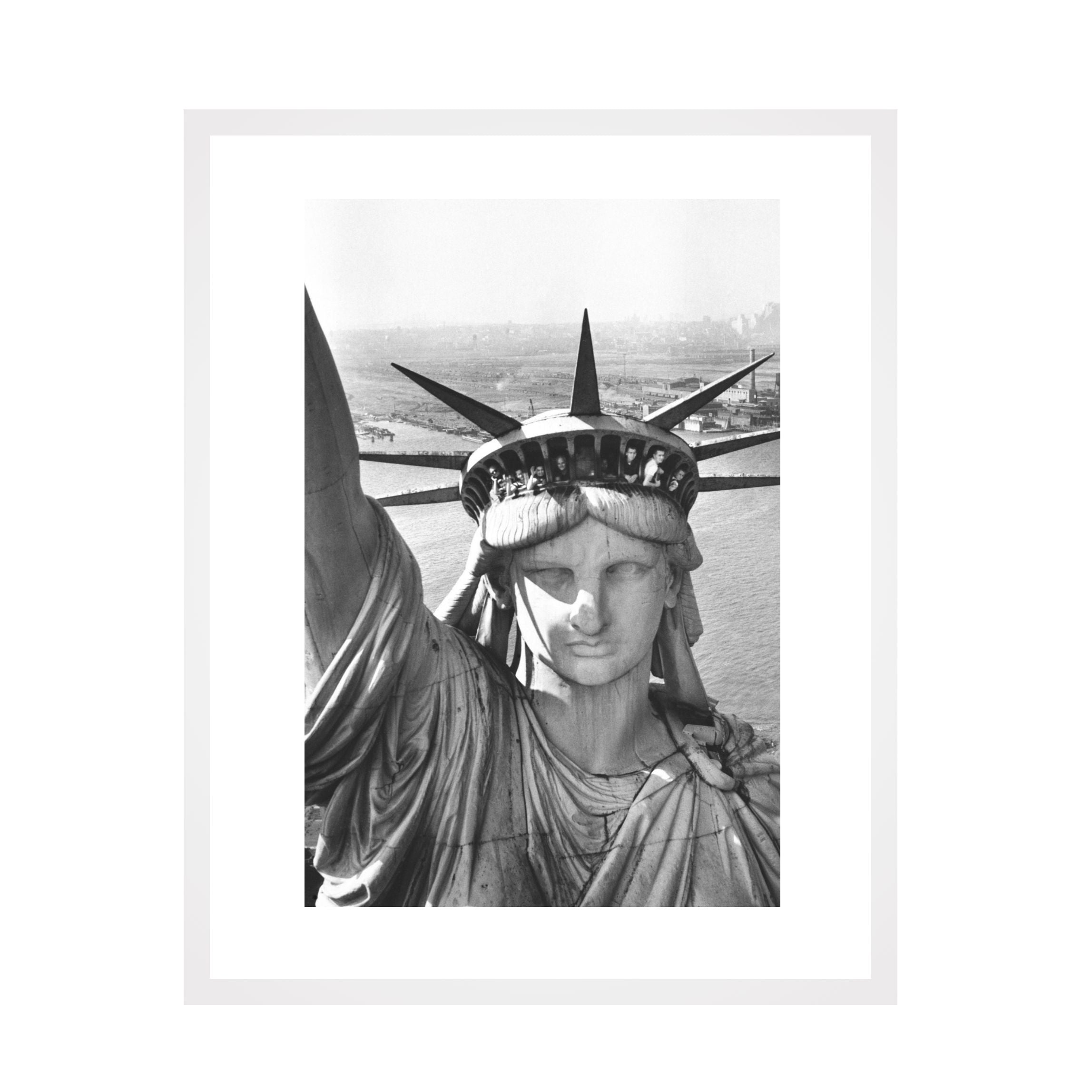 Liberty’s Crown (1952) - Uramljena slika - Više ramova