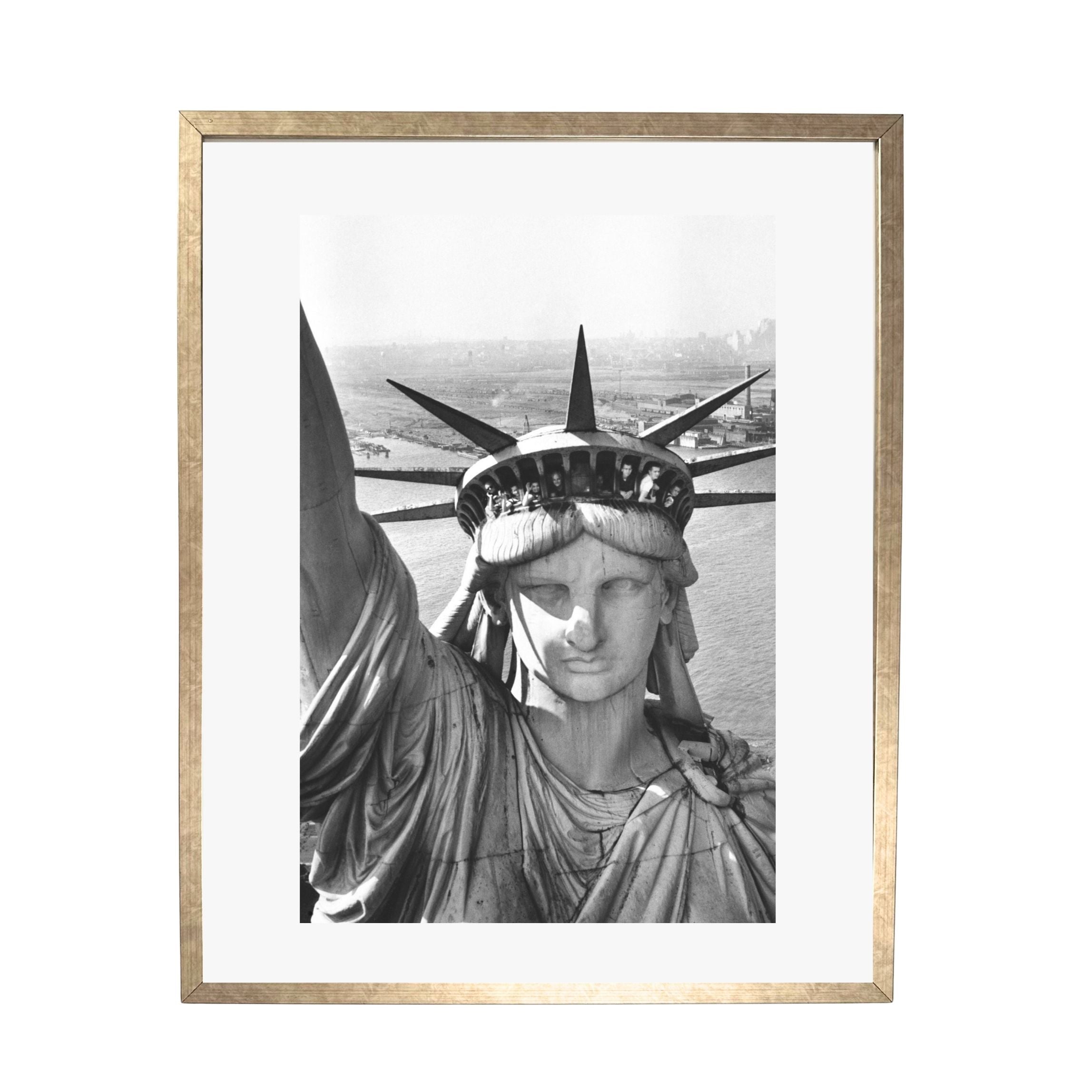 Liberty’s Crown (1952) - Uramljena slika - Više ramova